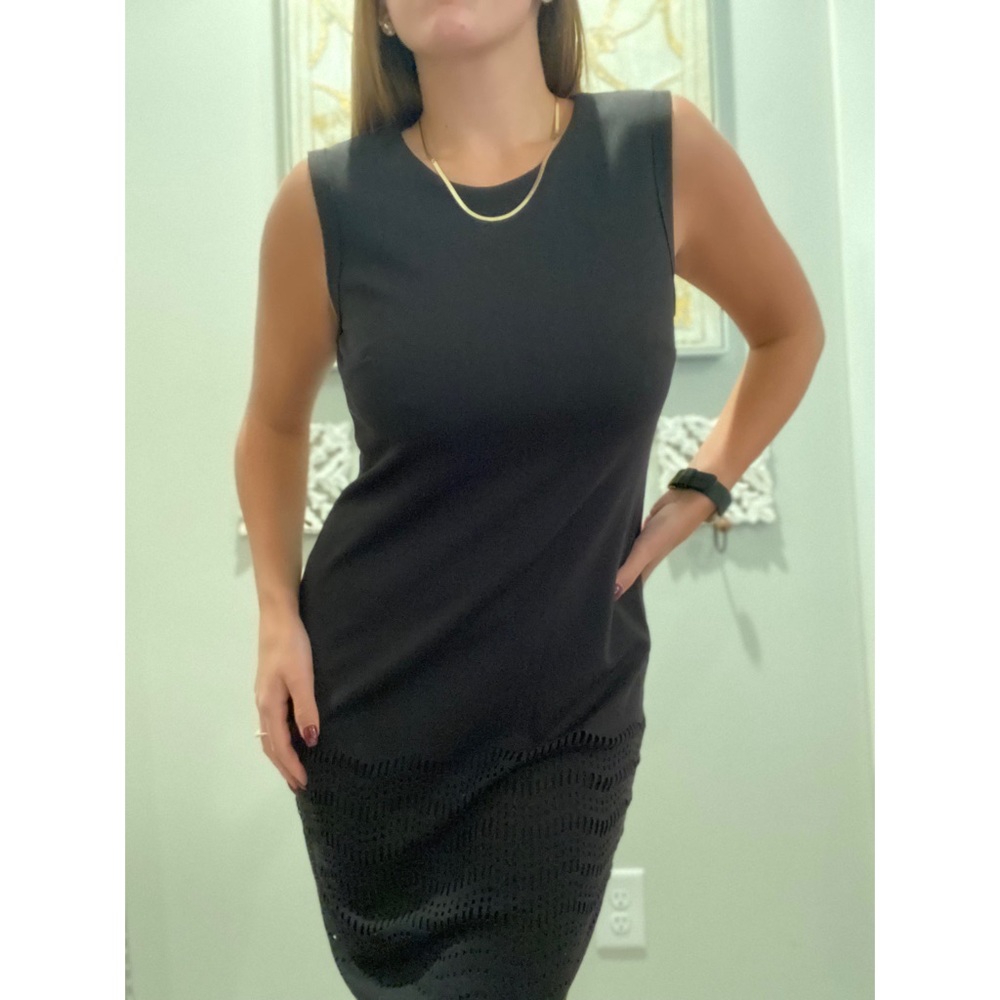 DKNY : LBD (Little Black Dress)